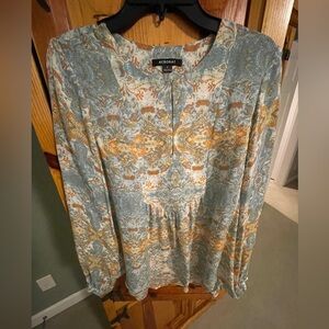 Women's Acrobat Long Sleeve Flowy Blouse - size Small